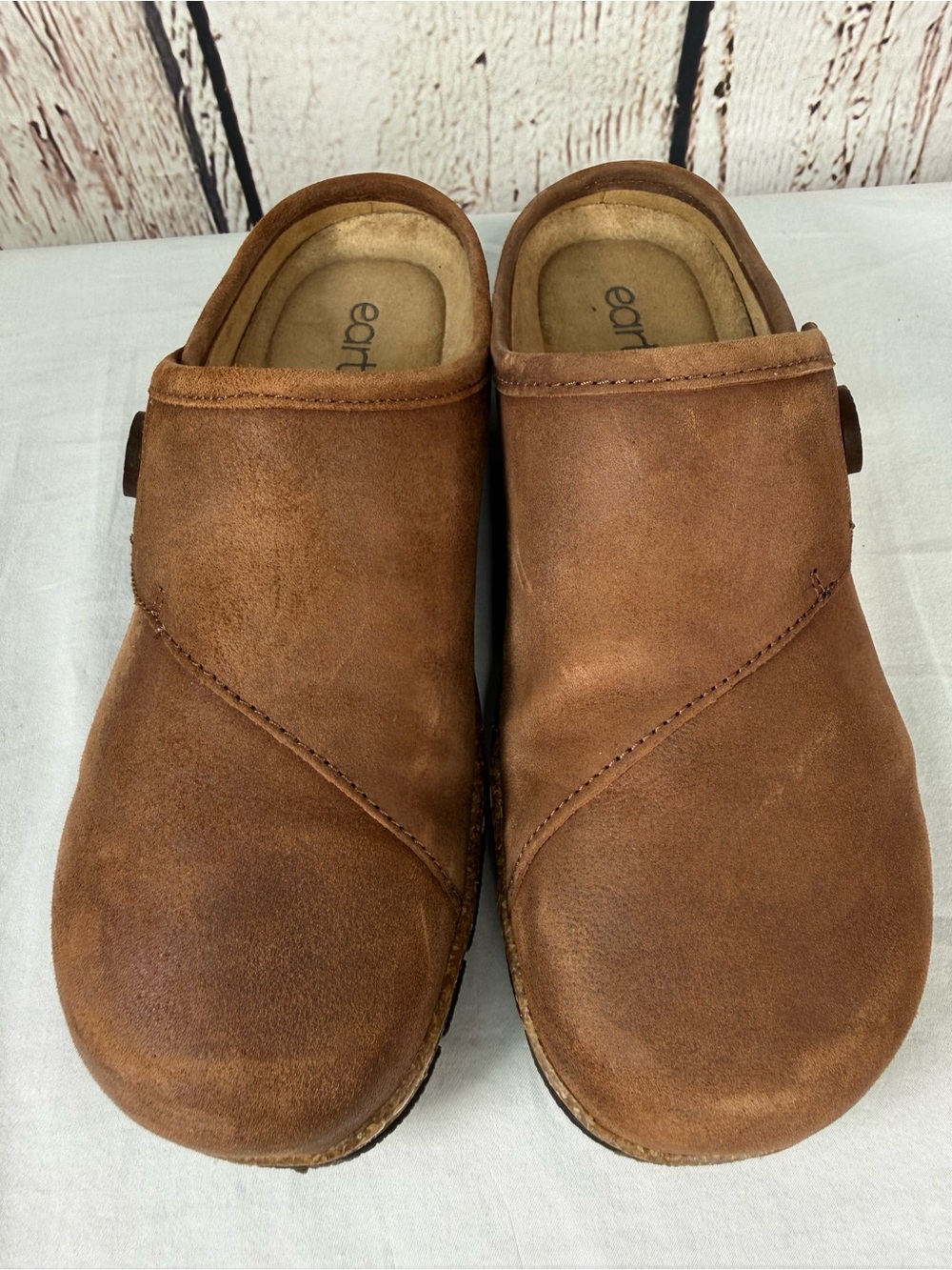 Earth Ezra Button Wrap Suede Leather Slip On Clogs Mules Size 8 - Picture 3 of 15